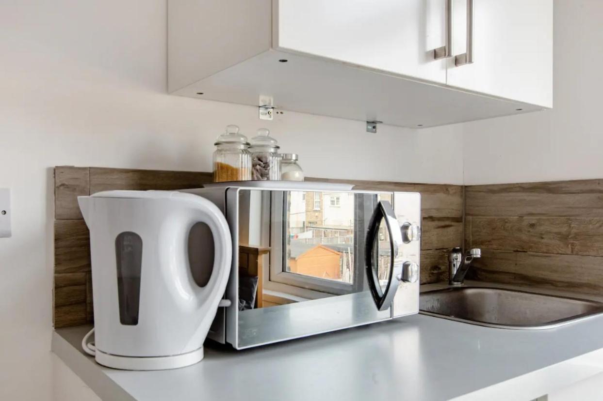 Double Room Edmonton Green, London N9 ภายนอก รูปภาพ